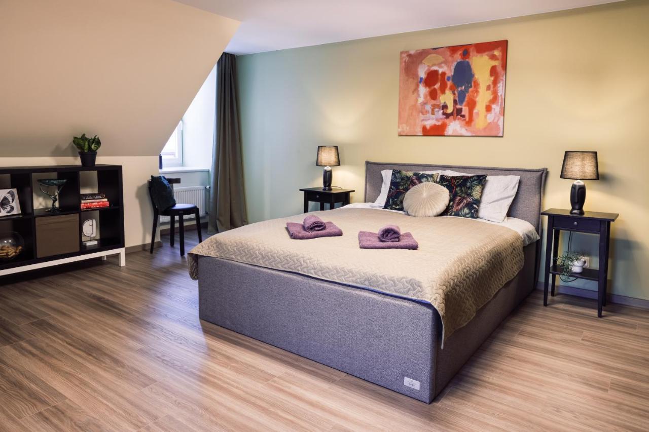 Rothko Apartment/8 Guests/4Bedrooms/Riga Old Town Dış mekan fotoğraf