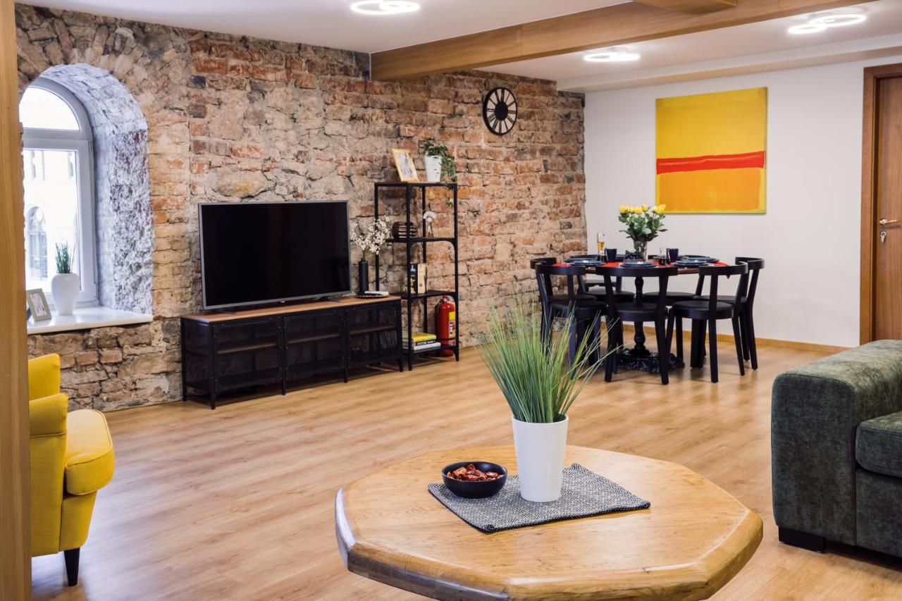 Rothko Apartment/8 Guests/4Bedrooms/Riga Old Town Dış mekan fotoğraf