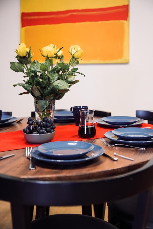 Rothko Apartment/8 Guests/4Bedrooms/Riga Old Town Dış mekan fotoğraf